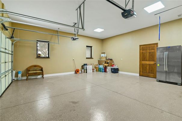Garage, Interior