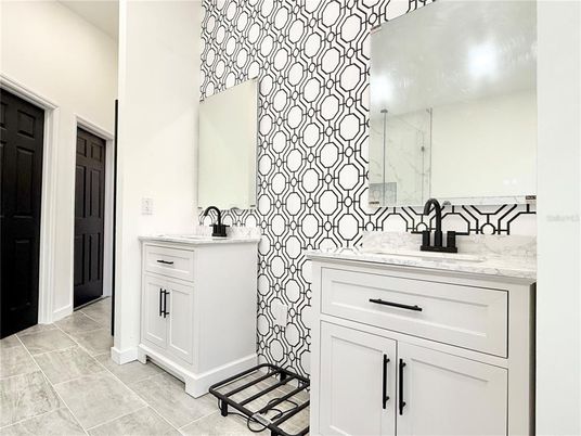 Bathroom, Dual Sink Vanities, Interior