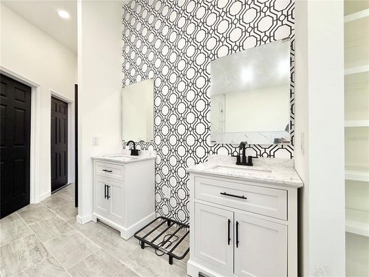Bathroom, Dual Sink Vanities, Interior, Recessed Lighting