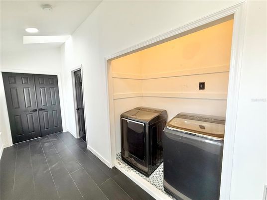Interior, Recessed Lighting, Washer
