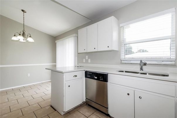 Chandelier, Interior, Kitchen, Pendant Lights, Stainless Steel Appliances