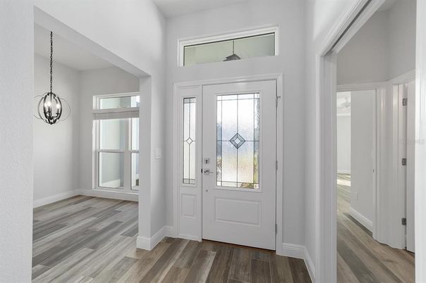Interior, Pendant Lights, Wood Texture Flooring