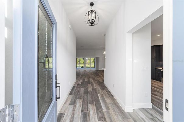 Interior, Pendant Lights, Wood Texture Flooring