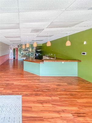Interior, Pendant Lights, Wood Texture Flooring