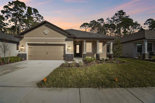 Attached, Exterior, Facade, Ranch