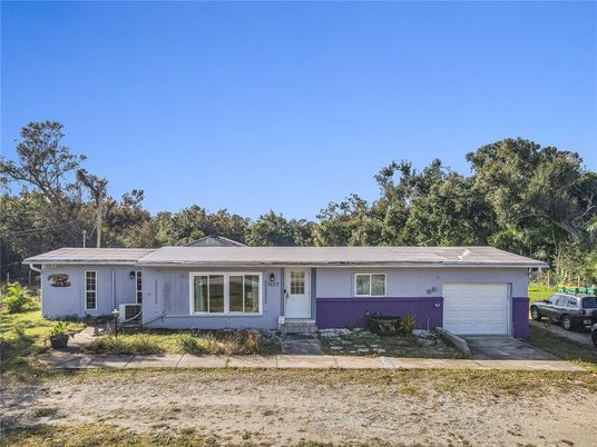 Attached, Exterior, Facade, Ranch