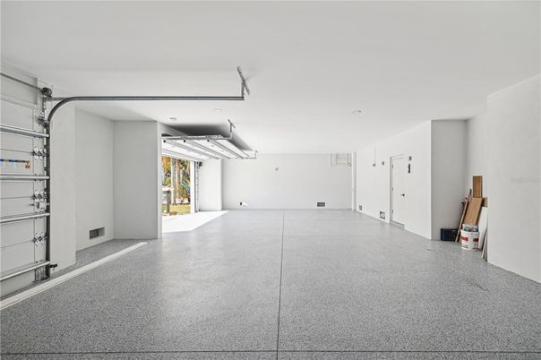 Garage, Interior