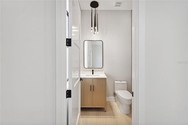 Bathroom, Interior, Pendant Lights, Wood Texture Flooring