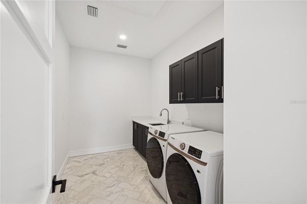 Interior, Marble, Recessed Lighting, Washer