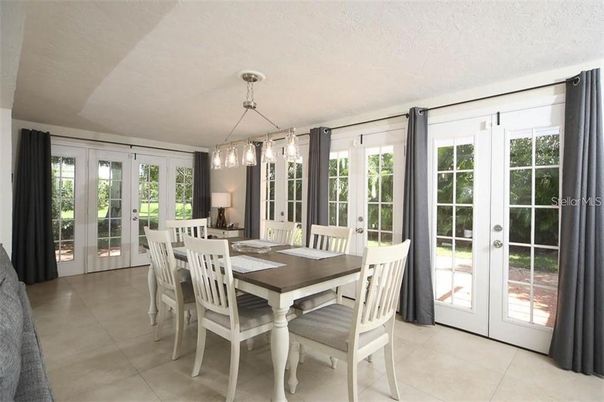 Dining room, Interior, Pendant Lights