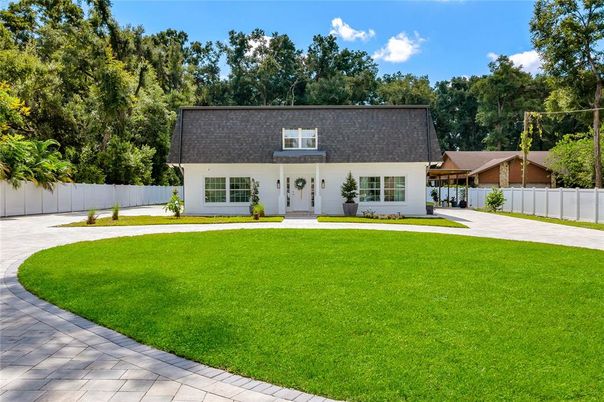 Backyard, Exterior, Facade, Ranch