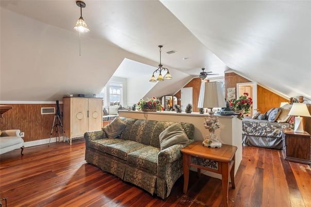 Interior, Living room, Pendant Lights, Wood Texture Flooring