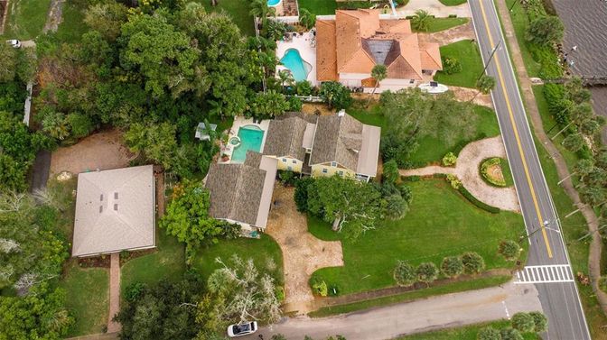 Exterior, Drone