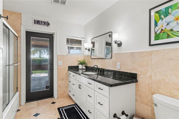 Bathroom, Dual Sink Vanities, Interior
