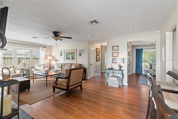 Interior, Living room, Recessed Lighting, Wood Texture Flooring