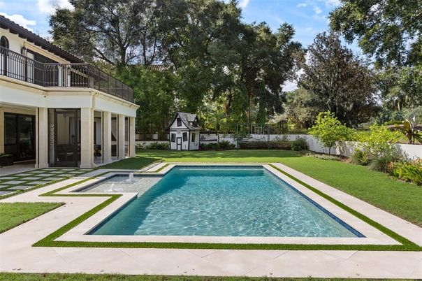 Exterior, Pool