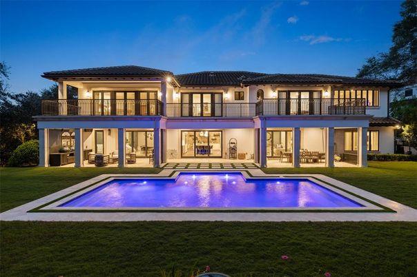 Backyard, Exterior, Facade, Pool, Mediterranean