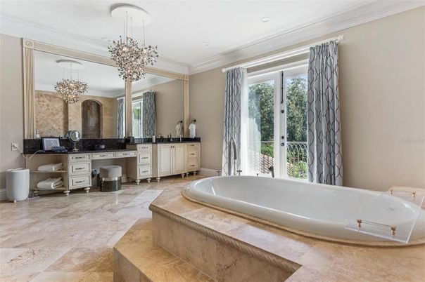Bathroom, Free Standing Baths, Interior, Pendant Lights, Recessed Lighting