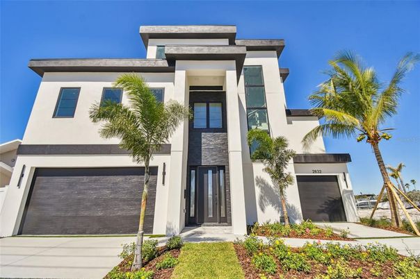 Attached, Exterior, Facade, Modern