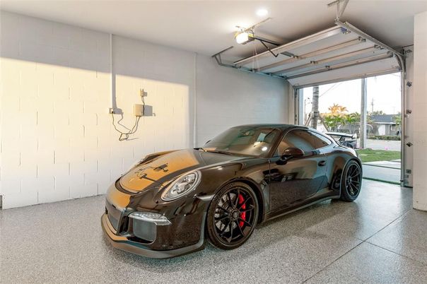 Garage, Interior