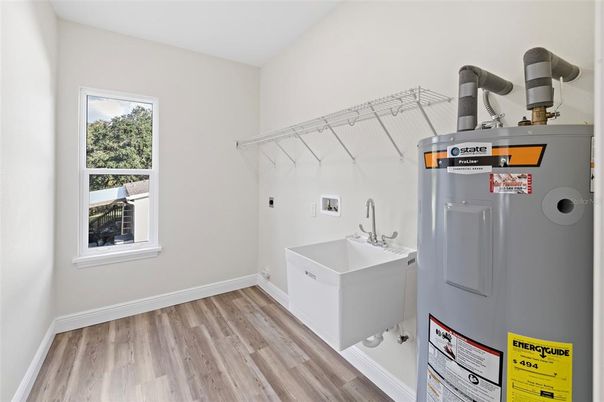 Interior, Washer, Wood Texture Flooring