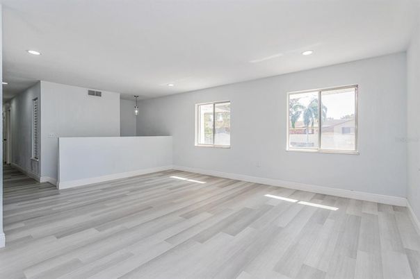 Empty room, Interior, Recessed Lighting, Wood Texture Flooring