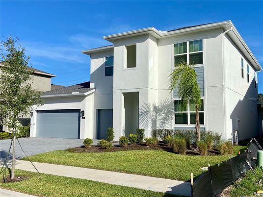 Attached, Exterior, Facade, Modern
