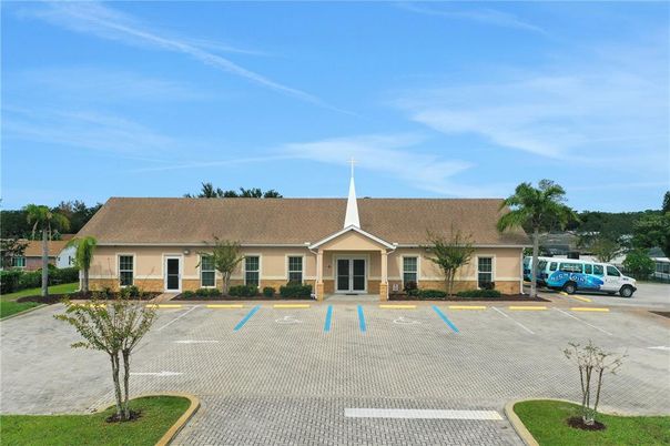 Exterior, Facade, Ranch