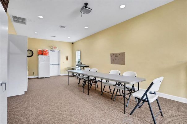 Dining room, Interior, Recessed Lighting