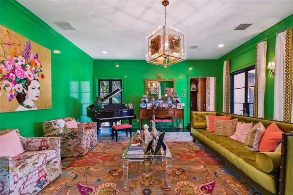 Interior, Living room, Pendant Lights, Piano, Recessed Lighting