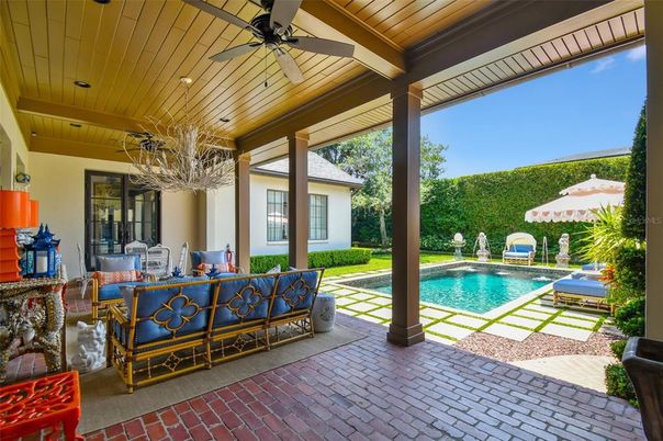 Exterior, Pool