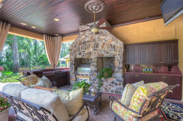 Exterior, Fireplace