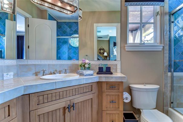 Bathroom, Interior, Tile Countertops