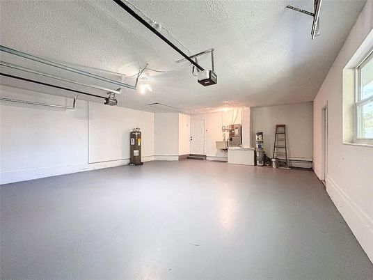 Garage, Interior