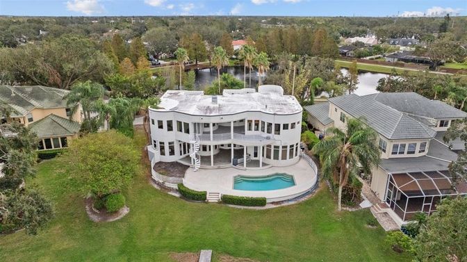 Exterior, Drone