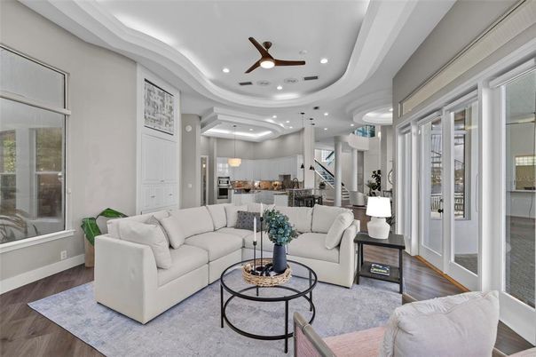 Interior, Kitchen, Living room, Pendant Lights, Recessed Lighting, Stainless Steel Appliances, Wood Texture Flooring