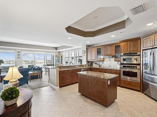 Interior, Kitchen, Living room, Recessed Lighting, Stainless Steel Appliances