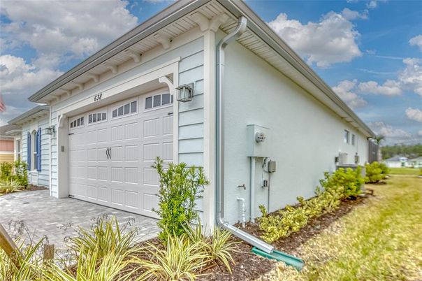 Detached Garage, Exterior