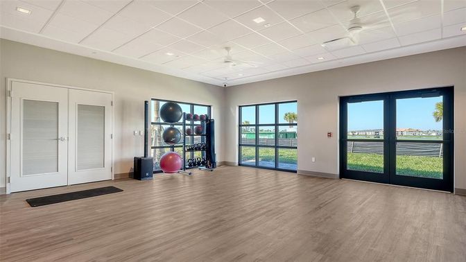 Fitness Equipment, Interior, Recessed Lighting, Wood Texture Flooring