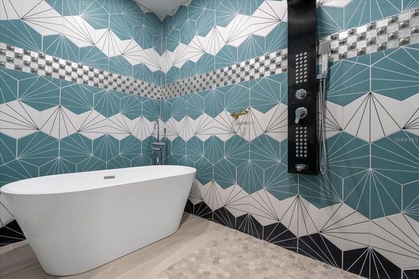 Bathroom, Free Standing Baths, Interior
