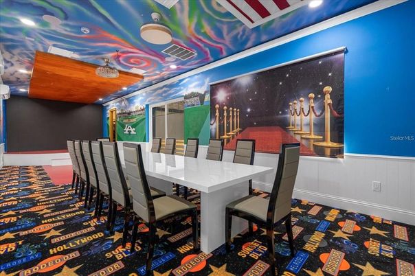Dining room, Interior, Recessed Lighting