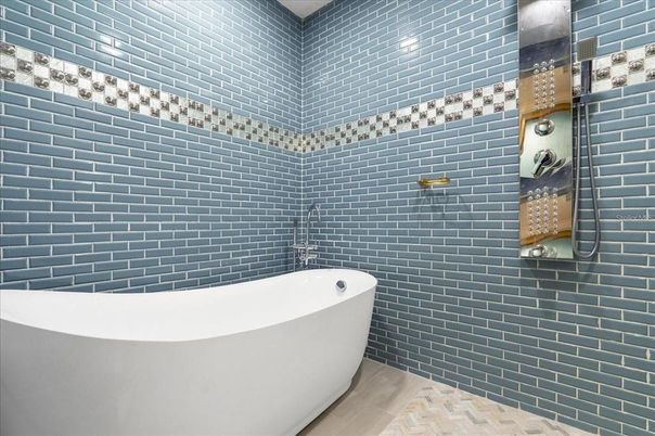 Bathroom, Free Standing Baths, Interior, Recessed Lighting