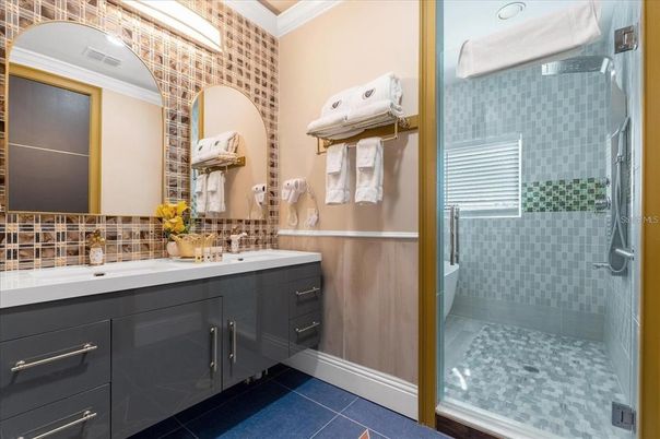 Bathroom, Glass Shower, Interior