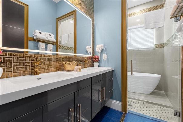 Bathroom, Dual Sink Vanities, Free Standing Baths, Interior