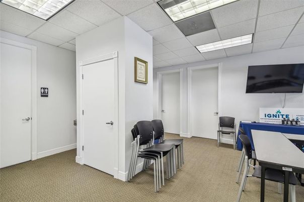 Home Office, Interior