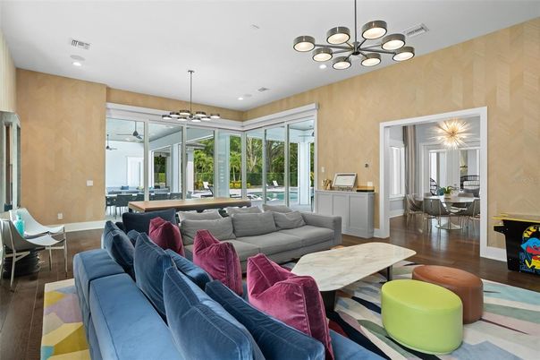 Dining room, Interior, Living room, Pendant Lights, Recessed Lighting, Wood Texture Flooring