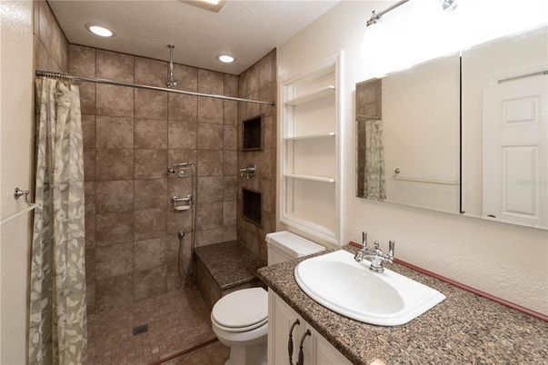 Bathroom, Interior, Recessed Lighting