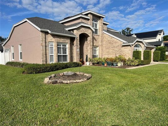 Backyard, Exterior, Facade, Brick Facade, Brick Traditional