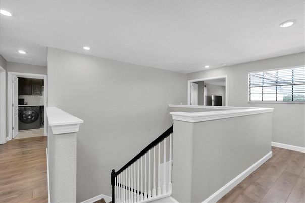Interior, Recessed Lighting, Washer, Wood Texture Flooring