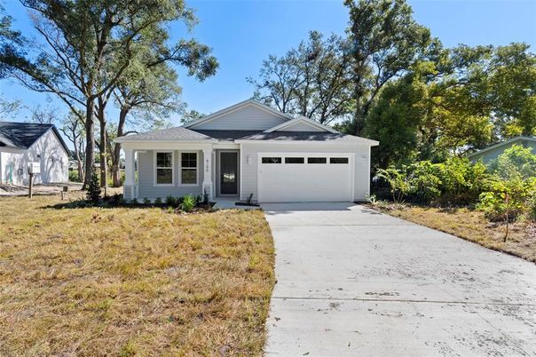 Attached, Exterior, Facade, Ranch